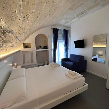 Il Giramondo Suite&Room Self Check-In มาเตรา ภายนอก รูปภาพ
