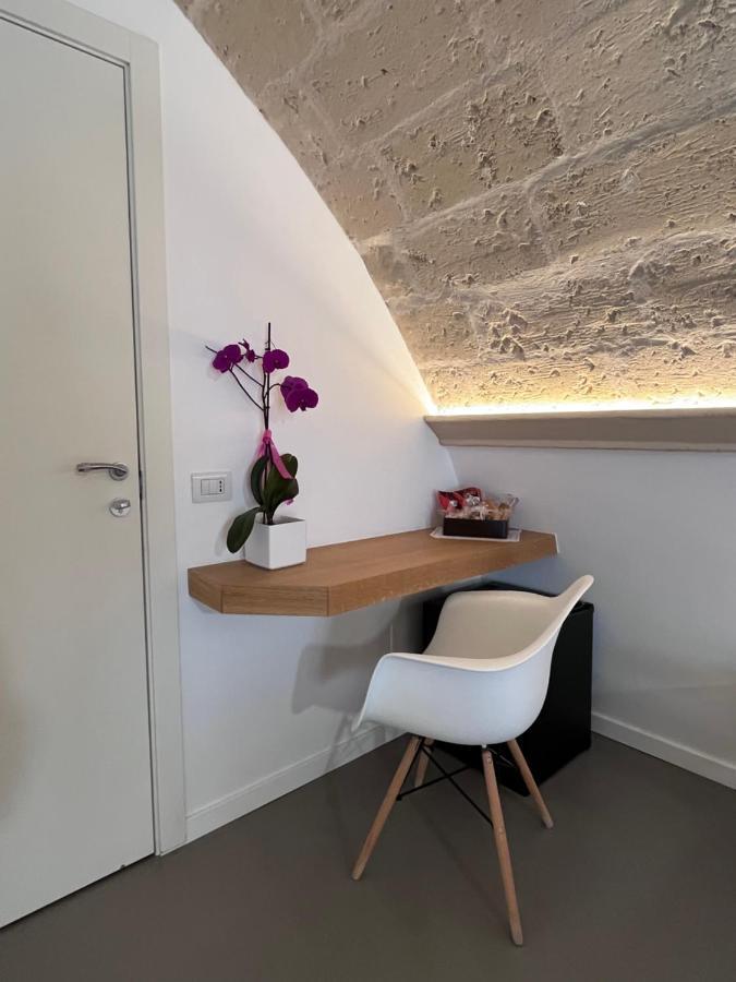 Il Giramondo Suite&Room Self Check-In มาเตรา ภายนอก รูปภาพ