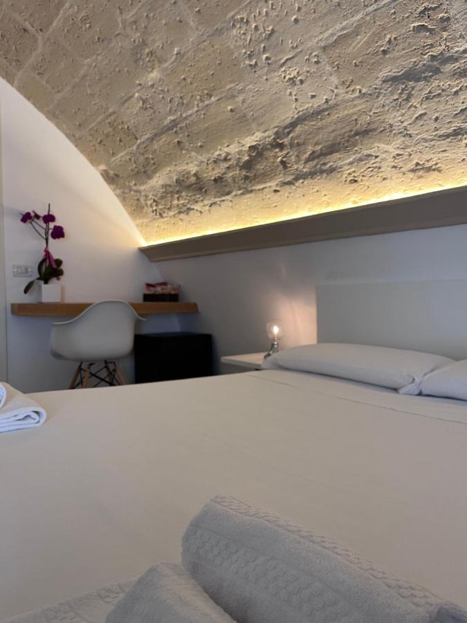 Il Giramondo Suite&Room Self Check-In มาเตรา ภายนอก รูปภาพ