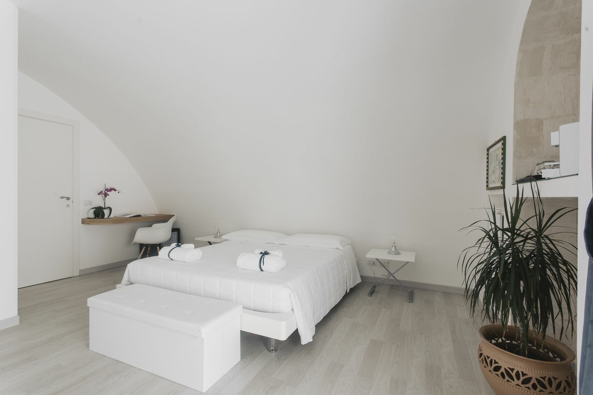 Il Giramondo Suite&Room Self Check-In มาเตรา ภายนอก รูปภาพ
