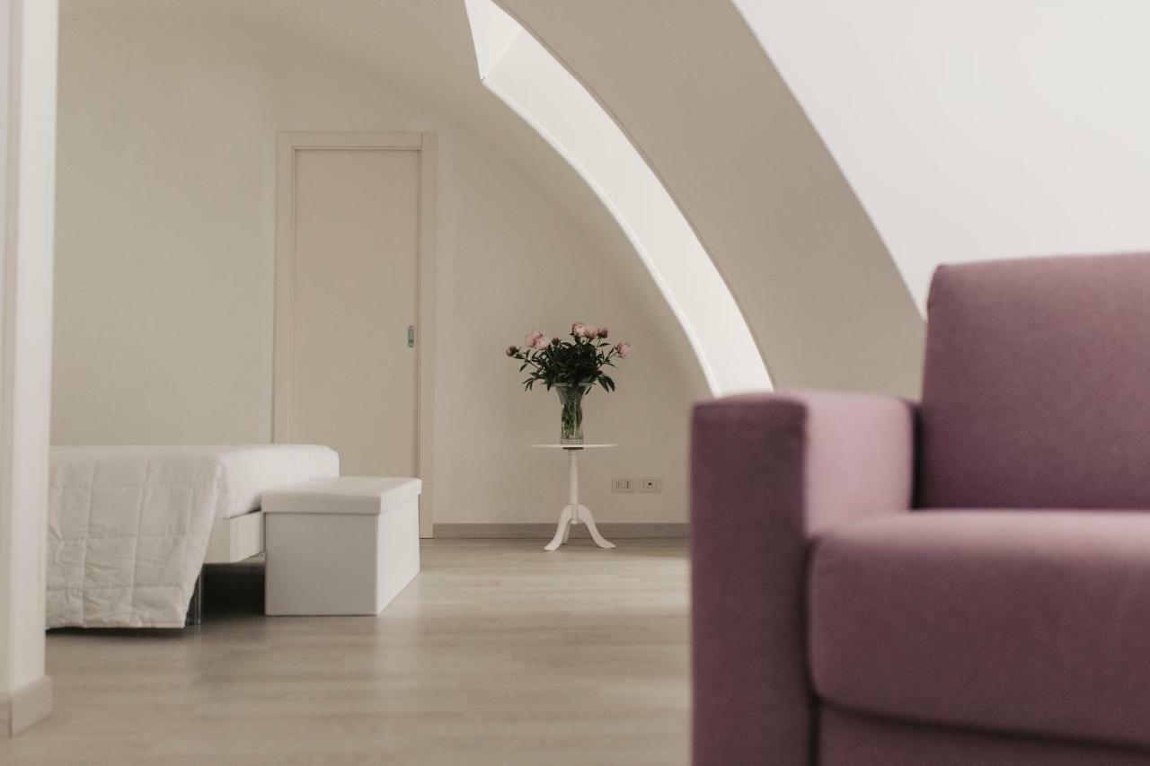 Il Giramondo Suite&Room Self Check-In มาเตรา ภายนอก รูปภาพ